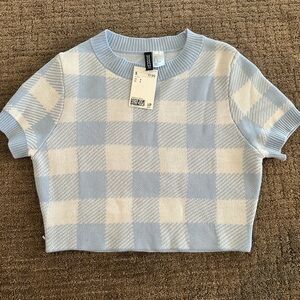 T-shirt sweater